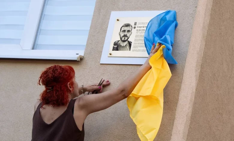 У Львові відкрили меморіальну таблицю захиснику Сергію Косточкіну