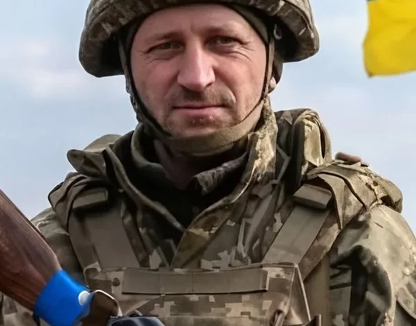 У Новояворівську попрощаються із захисником України Ігорем Вуйціком