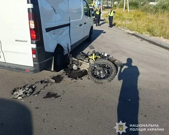 На автодорозі Львів–Жовква у селі Малехів травмувався мотоцикліст