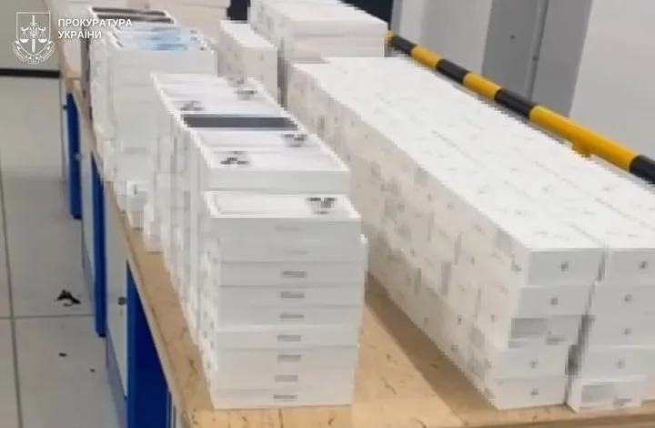 У Львові судитимуть 38-річного чоловіка за контрабанду техніки Apple на понад 35 млн грн