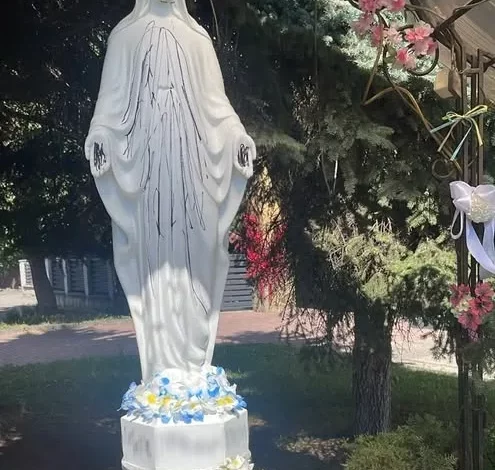 У Львові встановили підозрюваного в оскверненні фігури Діви Марії на вулиці Любінській