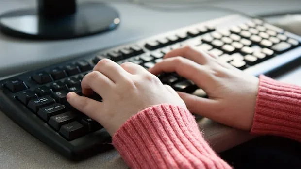У Канадській Півночі різко зросла кількість звернень молоді до Kids Help Phone