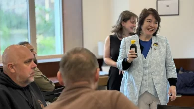 У Львові ветерани відвідали арттерапію з японською каліграфією у Гомін Центрі