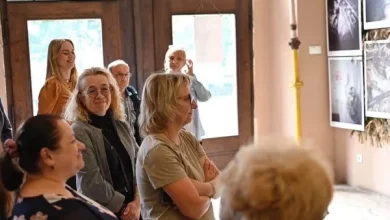 У Львові відкрили фотовиставку Георгія Сутуріна «Погляд крізь дим Вовчанська»