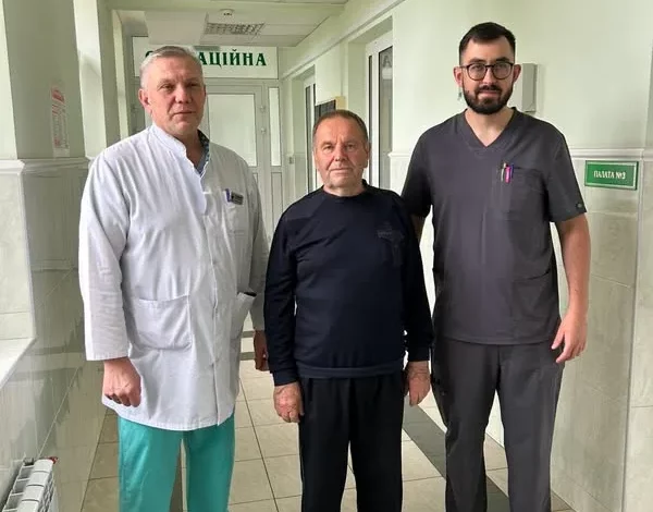 У Львові хірурги Університетської лікарні прооперували пацієнта з чотирма грижовими дефектами