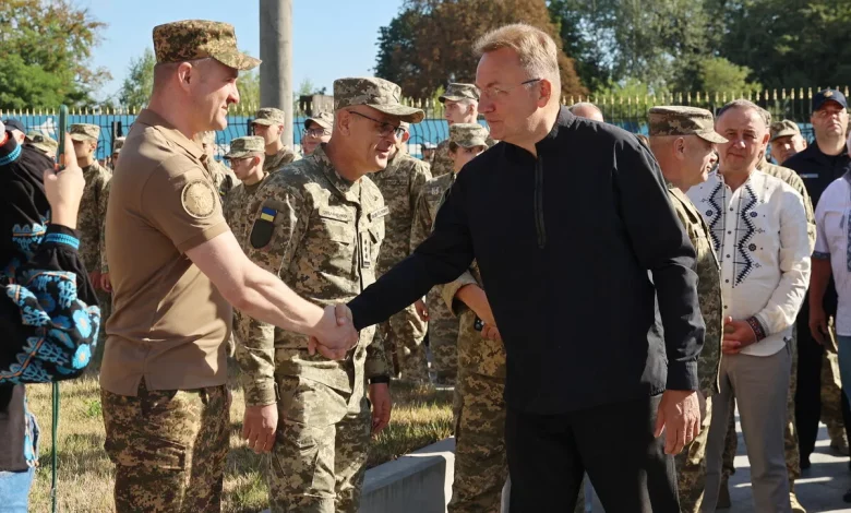 У Львові до Дня Державного Прапора підняли синьо-жовтий стяг