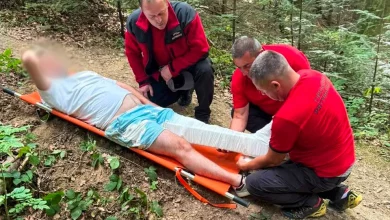 На водоспаді «Кам’янка» на Львівщині рятувальники допомогли травмованому туристу
