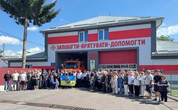У Ходорові відкрили меморіальну дошку захиснику Олегу Дунцівy