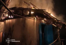 У селі Завадів на Яворівщині вночі загорілася господарська будівля