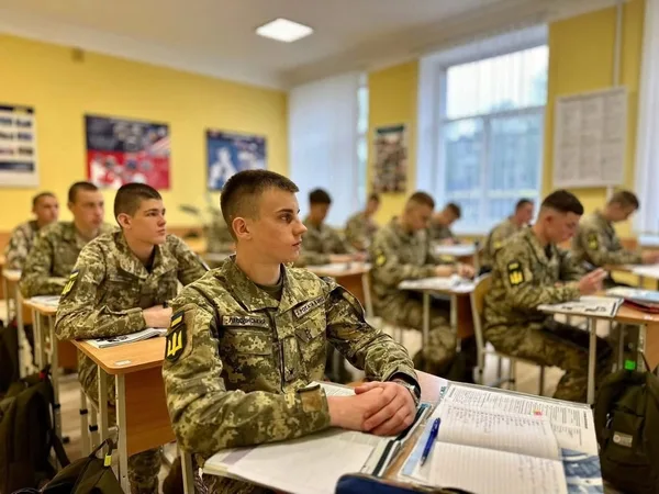 Ліцей імені Героїв Крут у Львові очолив рейтинг НМТ серед військових ліцеїв України