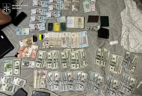 На Львівщині викрили групу, що за гроші оформляла фіктивне звільнення від служби