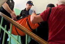 У Львові рятувальники через драбину потрапили до квартири жінки, якій стало зле