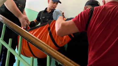 У Львові рятувальники через драбину потрапили до квартири жінки, якій стало зле