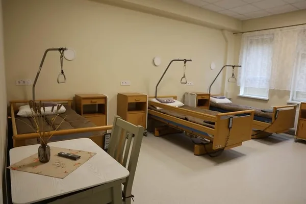 У Львові відкрили приватний багатофункціональний центр опіки для людей, які потребують догляду