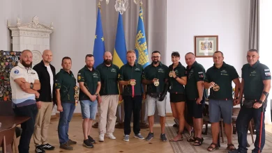 Ветерани зі Львова пропливли 107 км за добу на Crazy Challenge