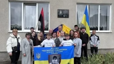 У Садках Ходорівської громади відкрили меморіальну дошку Віктору Чеху
