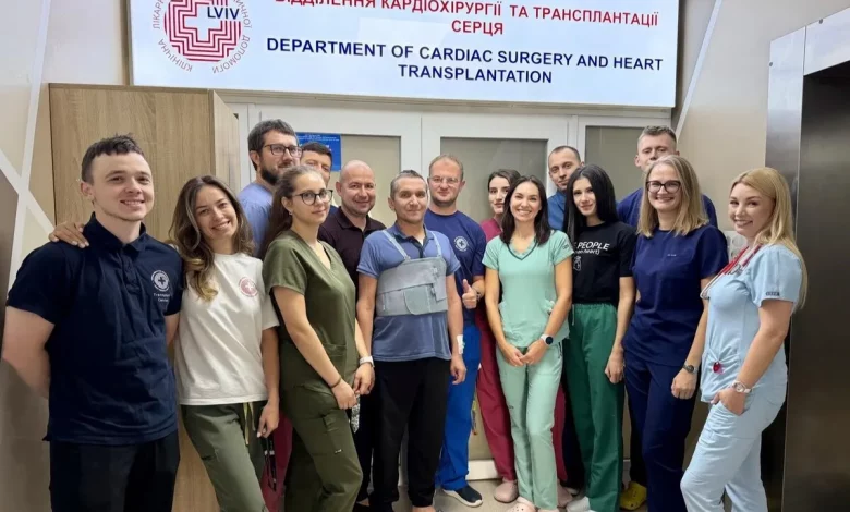 У Львові кардіохірурги виконали рідкісну операцію на серці 54-річного пацієнта