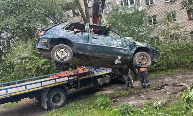 Із вулиць Львова забрали вже 127 занедбаних авто