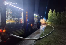 У Трускавці вночі загорівся дах триповерхової будівлі