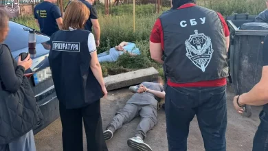 Двом львів’янам повідомили про підозру за організацію незаконного виїзду за 14–25 тис.