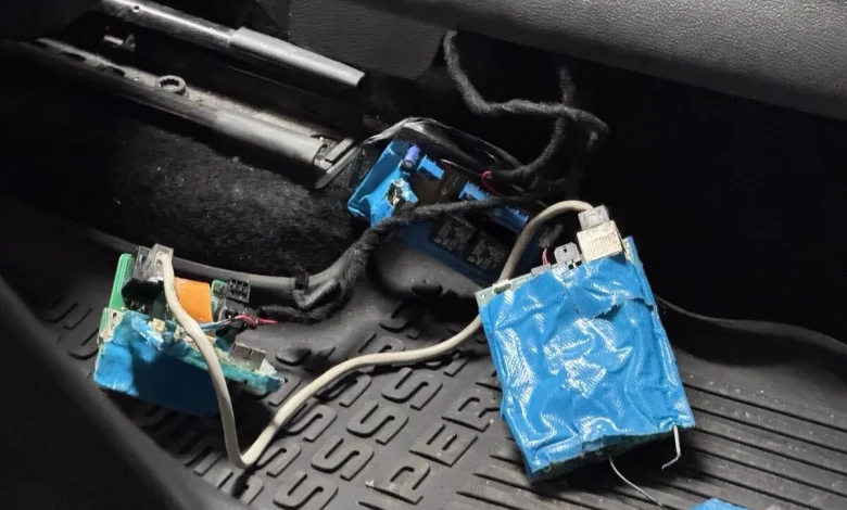 У службовому авто мера Львова Андрія Садового знайшли пристрій, схожий на прослуховувальний