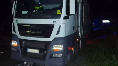 На Львівщині біля Великих Мостів у ДТП з вантажівкою загинув скутерист