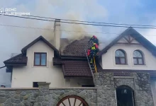 У Дрогобичі загорівся житловий будинок, рятувальники вчасно зупинили вогонь