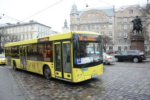 У Львові не підвищуватимуть тариф на проїзд у громадському транспорті