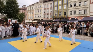 «Дні Японії» у Львові зібрали на площі Ринок сотні людей