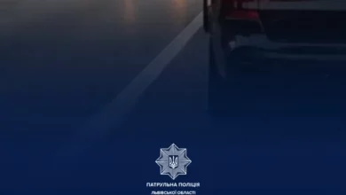 У Львові водій Toyota Camry перетнув суцільну на Замарстинівській