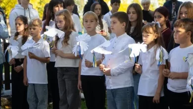 У Бродах відкрили меморіал полеглим випускникам школи №2
