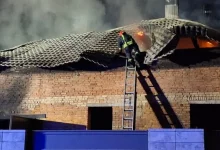 У селі Бірки на Яворівщині загорілася будівля з електромобілем