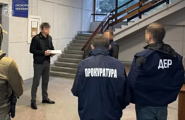 На Львівщині викрили схему продажу посвідчень трактористів за участі посадовців Держпродспоживслужби