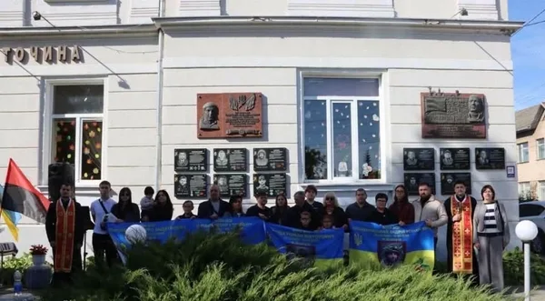 У Ходорові відкрили меморіальні дошки чотирьом полеглим захисникам