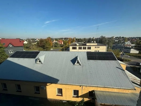 Офіс громади у Малехові перевели на живлення від сонячних панелей