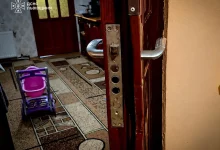 У Жовкві рятувальники відчинили квартиру, де зачинилася трирічна дівчинка