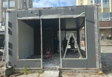 У Львові демонтують останній МАФ на проспекті Чорновола
