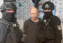 На Львівщині підозрюють чоловіка в замаху на вбивство військовослужбовця та нападі на поліцейського