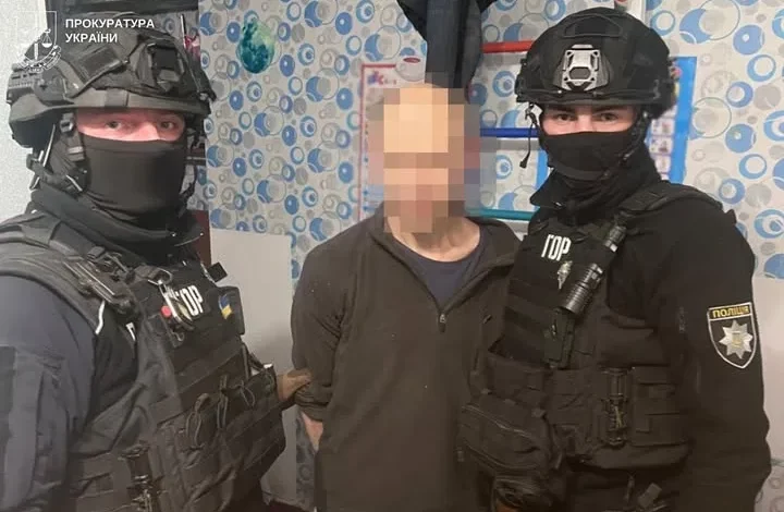 На Львівщині підозрюють чоловіка в замаху на вбивство військовослужбовця та нападі на поліцейського