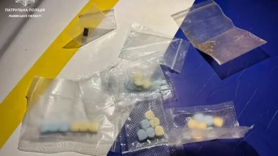 У Львові в чоловіка вилучили таблетки, ймовірно, наркотичного походження