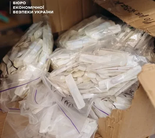 У Львові викрили підпільний збут продукції для електронних сигарет на понад 12,6 млн грн