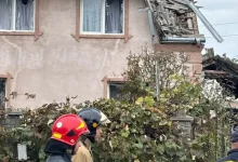 У Малехові через падіння ворожого дрона пошкоджено два будинки