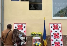 У Ланівській гімназії відкрили меморіальну дошку Василю Гусяниці
