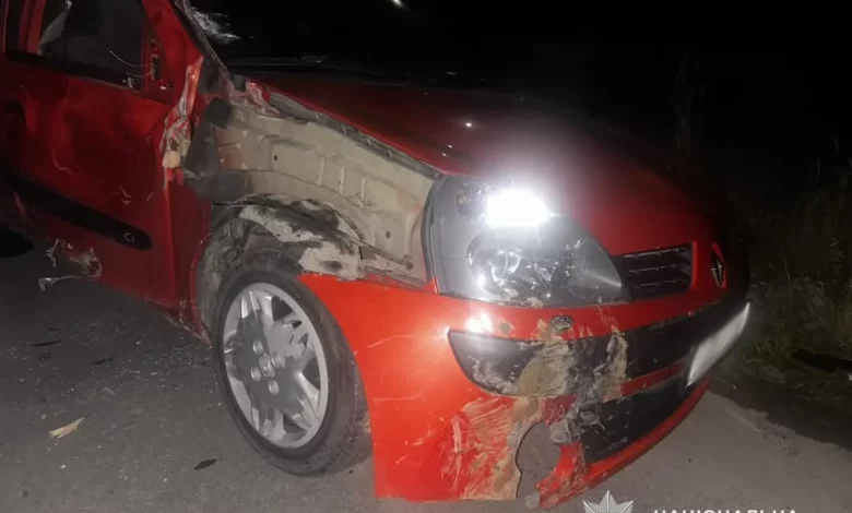 У Доброгостові зіткнулися Renault Megane та гужова підвода: травмований візник