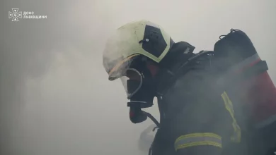 У селі Підгороднє на Золочівщині загорівся ангар з технікою