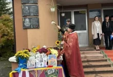 У Грусятичах відкрили меморіальну дошку захиснику Андрію Вересу