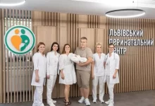 У Львові виписали додому недоношену дівчинку, яка народилася з вагою 620 грамів