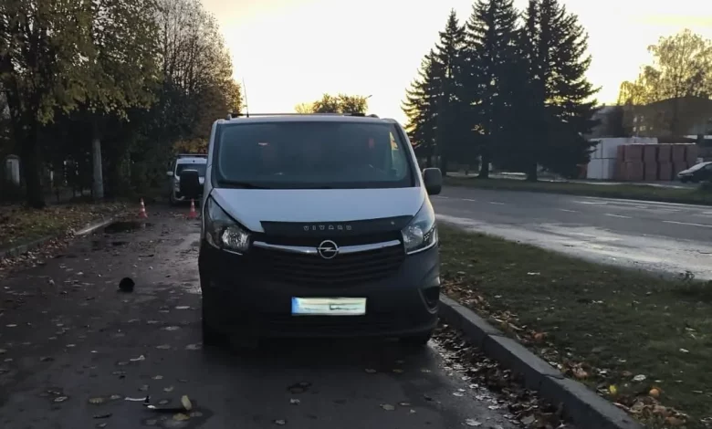 У Дрогобичі мікроавтобус збив пішохода: чоловік у реанімації