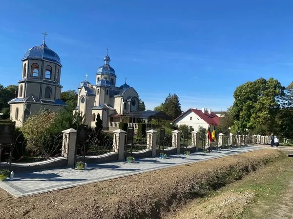 У Підгірцях освятили памʼятні дошки загиблим захисникам