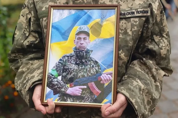 Белзька громада попрощалася із захисником Володимиром Сусолом